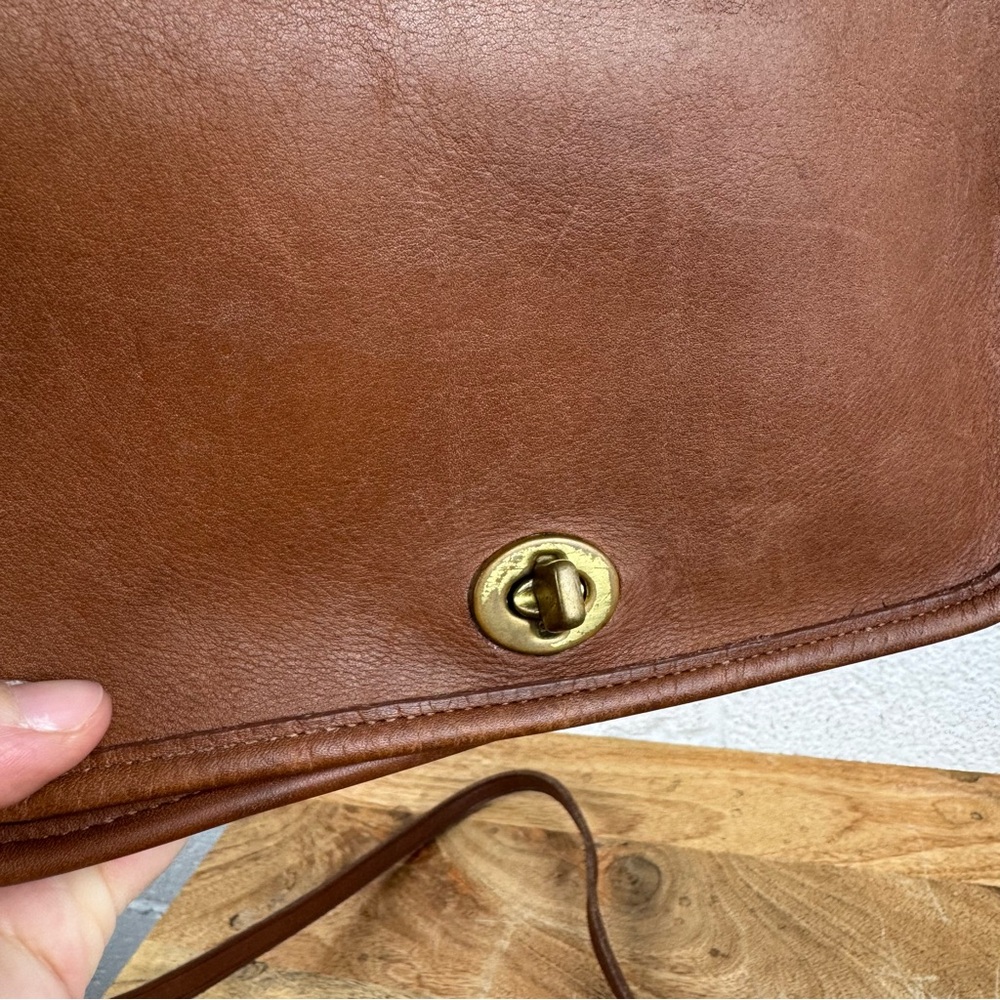 Vintage Coach 9755 Pocket Purse Crossbody Bag British Tan Leather USA - Picture 2 of 13